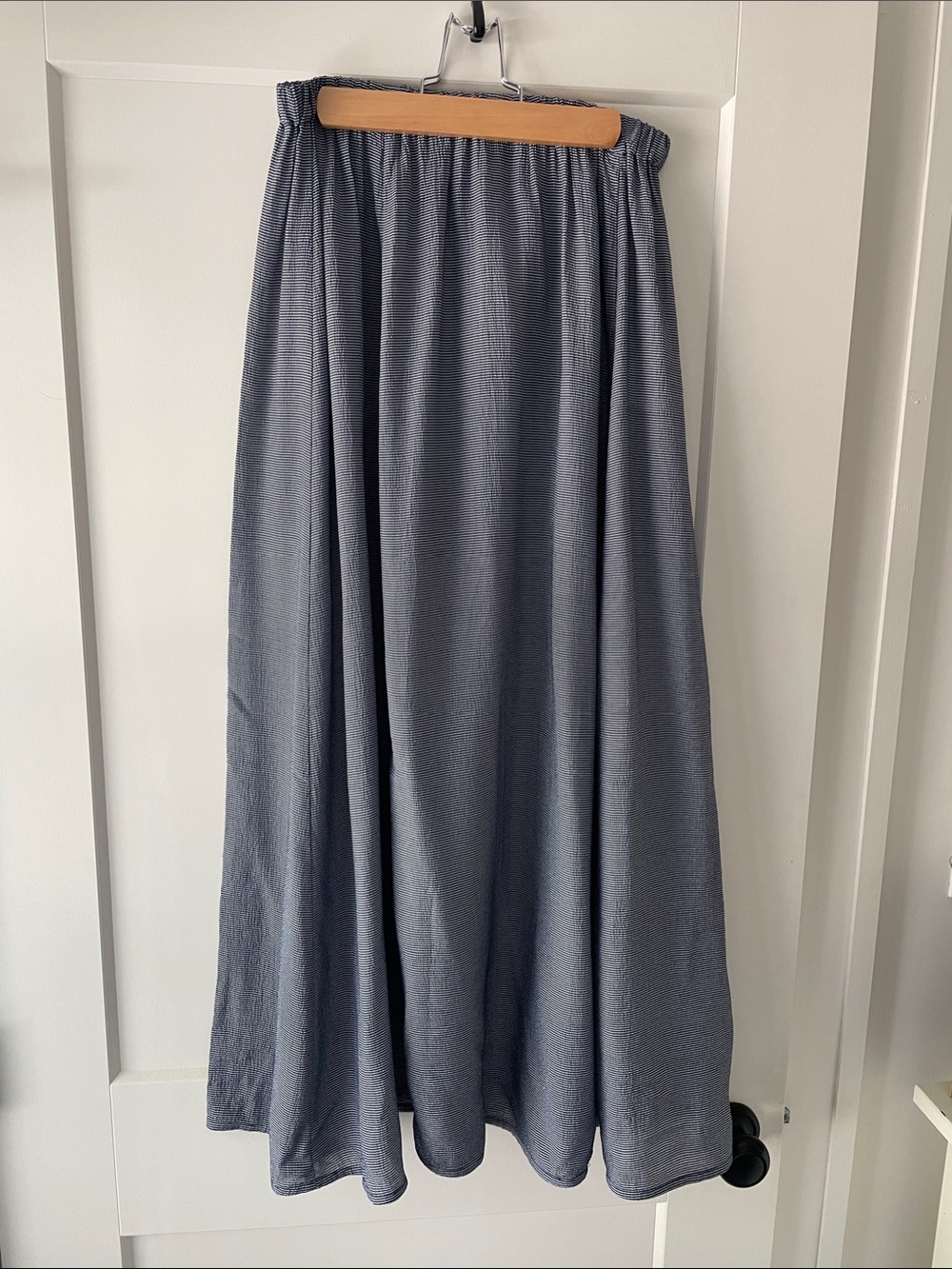 Toteme Elastic-Waist Midi Skirt
